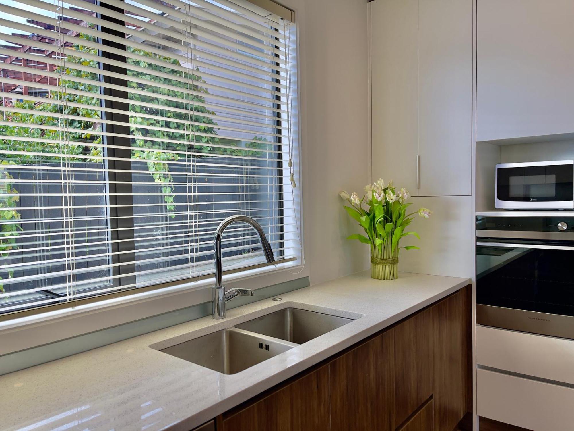 Sky Stars Brand-New Comfortable 3 & 4-Bedroom Houses Оукланд Екстериор снимка
