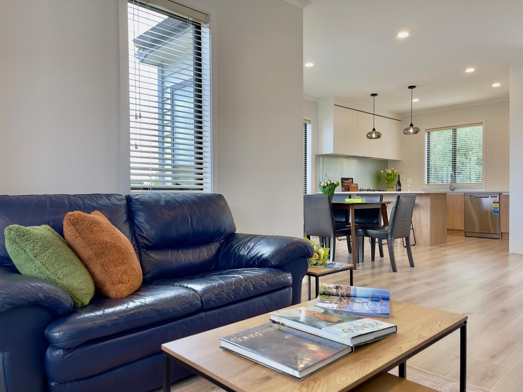 Sky Stars Brand-New Comfortable 3 & 4-Bedroom Houses Оукланд Екстериор снимка